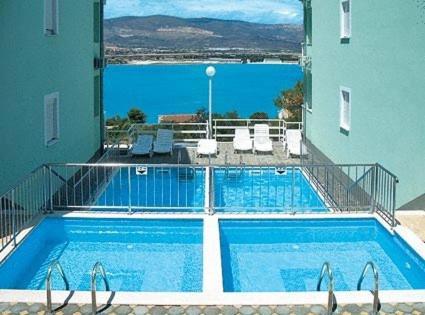 Apartments Villa Bayview Trogir Bagian luar foto